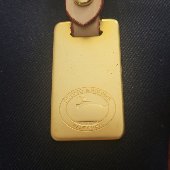 Dooney and Bourke Small  zip zip  Satchel  made  in  USA 🇺🇸 - Picture 8 of 16